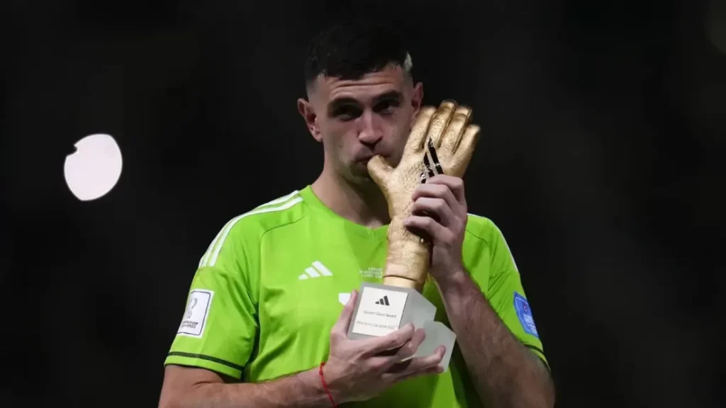 Manchester United Bidik Emiliano Martinez untuk Perkuat Lini Penjaga Gawang